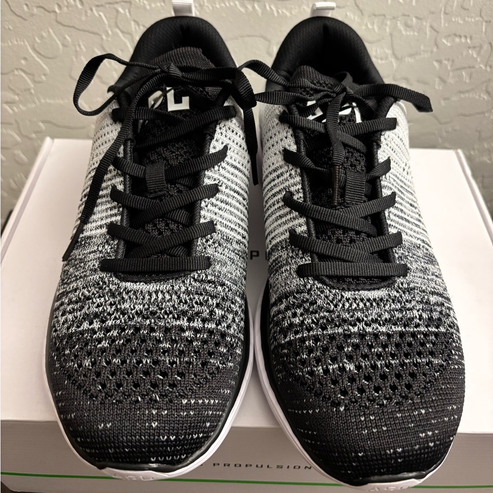 APL Men's Techloom Pro Black and White Athletic Shoes - Picture 2 of 8